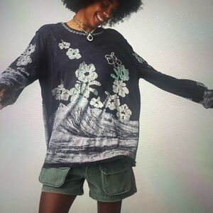 NWT Free People Black Chasing Waves Tee Large